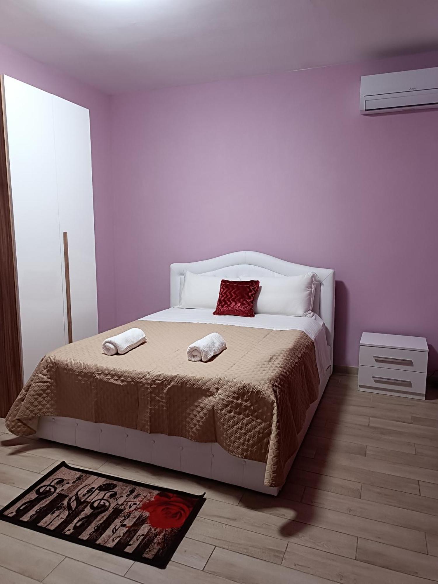 Locazione Turistica 2 Bed & Breakfast Tessera Bagian luar foto